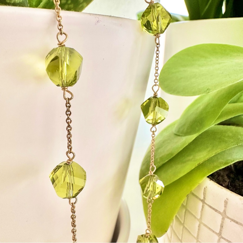 | banana republic • green glass drop necklace | - Picture 4 of 10